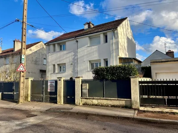 DIJON BOURROCHES - MAISON 2 CHAMBRES