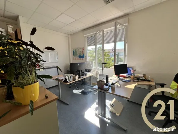 Bureaux 458 m² Albi