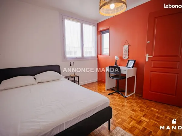Chambre 4 pièces 12 m²