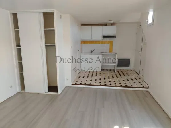 Studio 1 pièce 26 m²