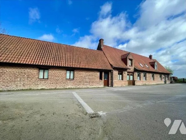Maison 17 pièces 980 m²