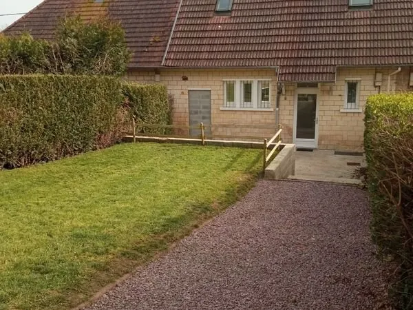 Maison 73m2 + bâtiments annexes 100m2