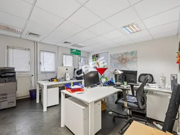 Bureaux 680 m²