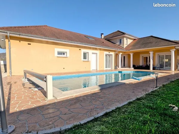 Maison 8 pièces 194 m²