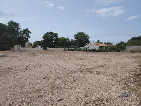 Terrain à bâtir de 1 363,00 m² ANAIS (16) avec une très belle façade de 35m !
