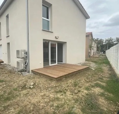 MAISON T3 AVEC JARDIN ET PARKING - EAUNES