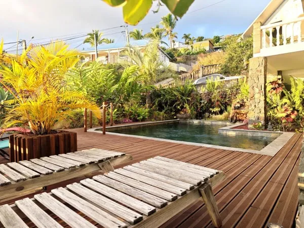Maison individuelle de 130m² avec piscine à Saint-Leu