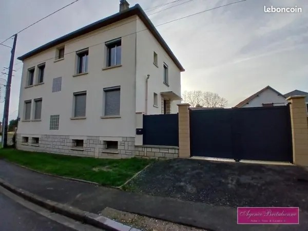 Maison 8 pièces 196 m²