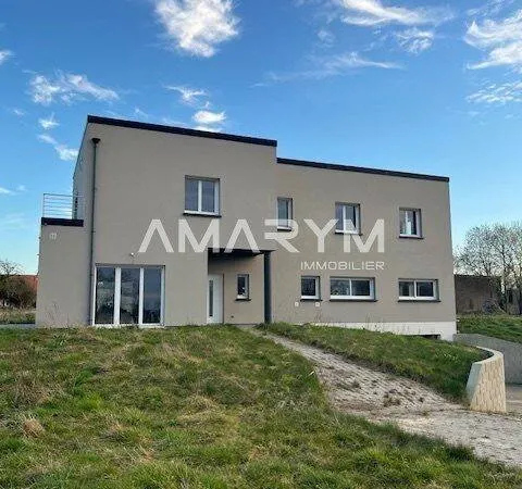 Maison 6 pièces 288 m²
