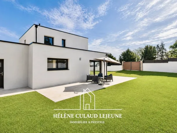 MAISON CONTEMPORAINE - 152 m² - CAUDAN