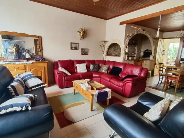 Maison 6 pièces 230 m²