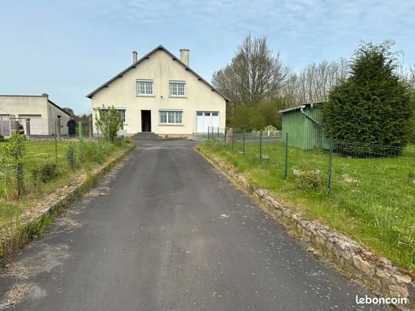 7 chambres, grand terrain arboré et dépendances - Idéal famille ou artisan, à 10 min des plages