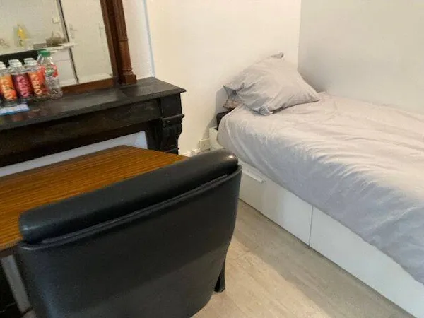Studio 1 pièce 13 m²