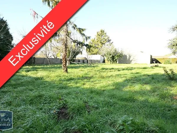 Terrain 1701 m²