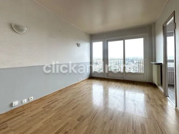 Appartement lumineux avec balcon au coeur de Viry-Châtillon