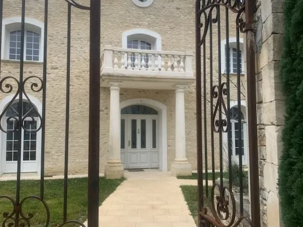 Maison 8 pièces 209 m²