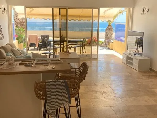 A vendre - Duplex d'exception 80m² | Accès direct mer | Terrasse 20m² | Vue mer & île de Bendor | Ré