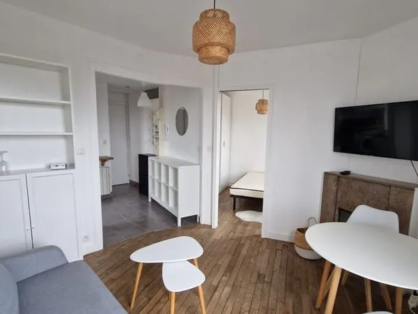 F2 MEUBLE AVEC BALCONNET SUD - ROUEN GARE