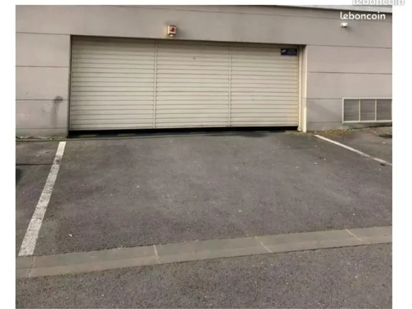 Place de parking sécurisée à louer - Villeneuve-le-Roi