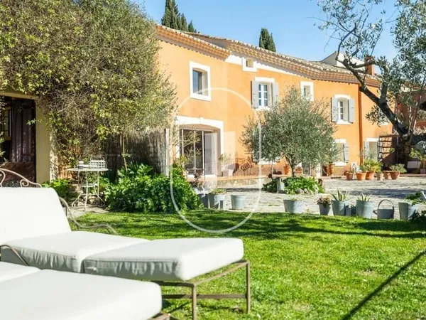 Maison de caractère à vendre avec piscine avec vue panoramique proche Vaison La Romaine