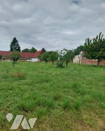 Terrain 1275 m²