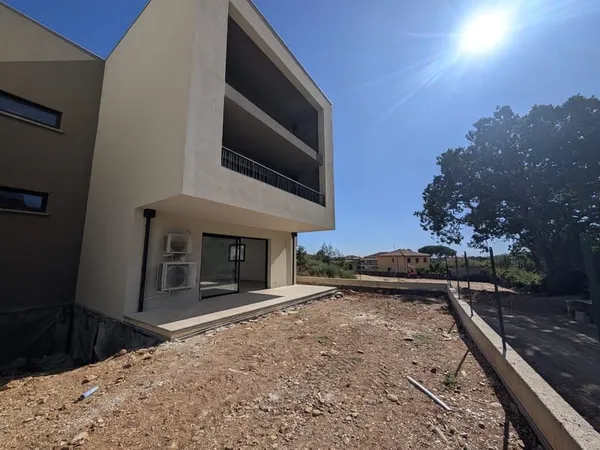 BORGO : Bel appartement F4 (90 m2) à vendre au coeur du maqui