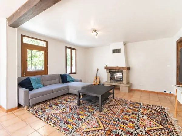 Maison 9 pièces 200 m²