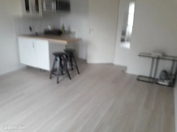 ORLEANS Barrière St Marc F1 24m² + 1 parking