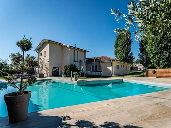Maison 6 pièces 180 m²
