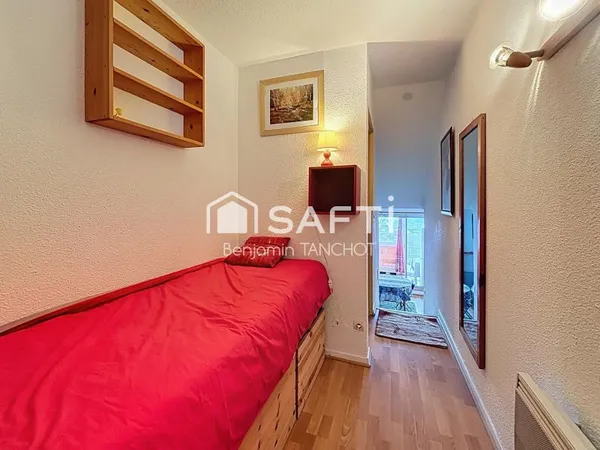 SOUS OFFRE ! un studio cabine fonctionnel et agréable.