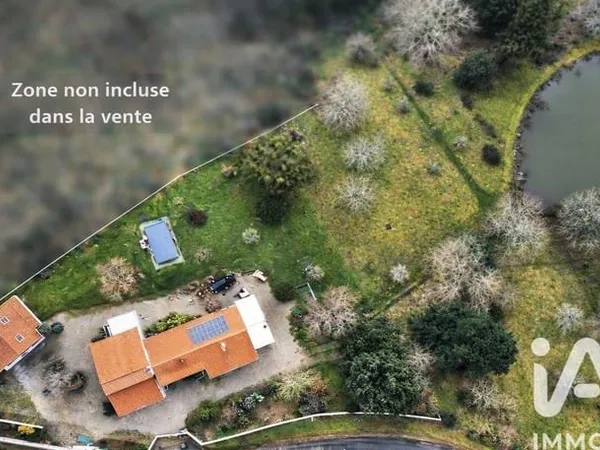 Maison de plain-pied 9 pièces 207 m²