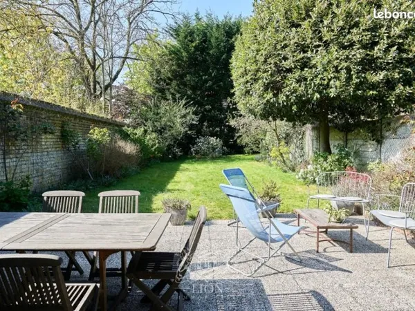 Maison 13 pièces 262 m²