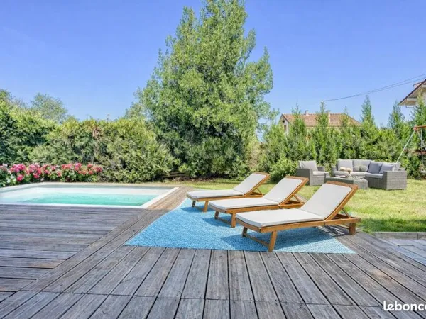 Annemasse : Maison 119 m² habitables + 60 m² de sous-sol aménagé avec piscine