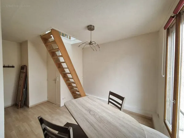 Village - Studio avec chambre en mezzanine de 16.15 m2 (30.48 m2 au sol)