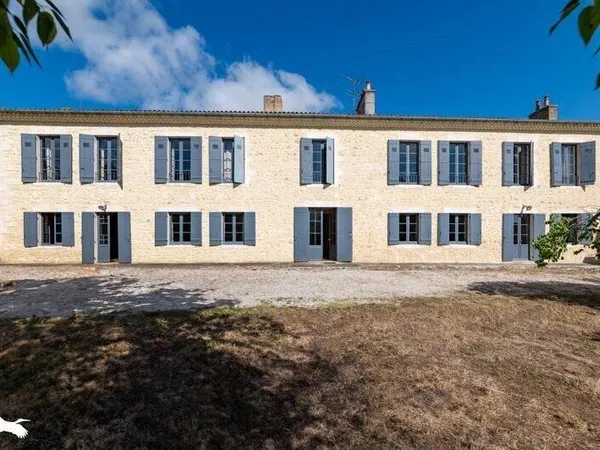 Maison 13 pièces 470 m²