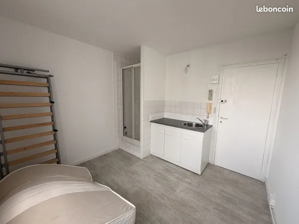 Appartement 1 pièce 9 m²