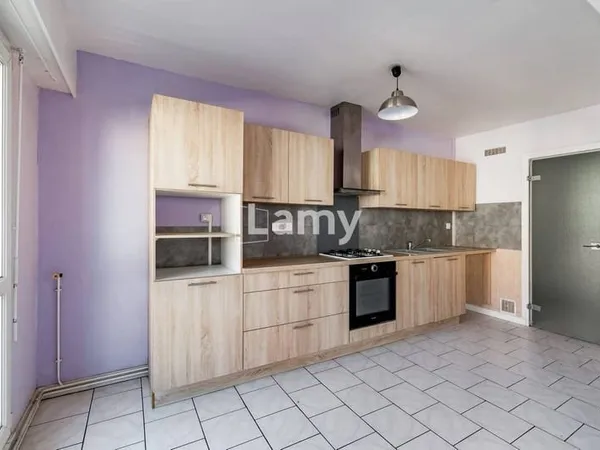 Appartement 4 pièces 82 m²