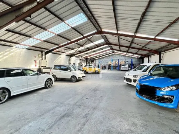 Immeuble 610 m²
