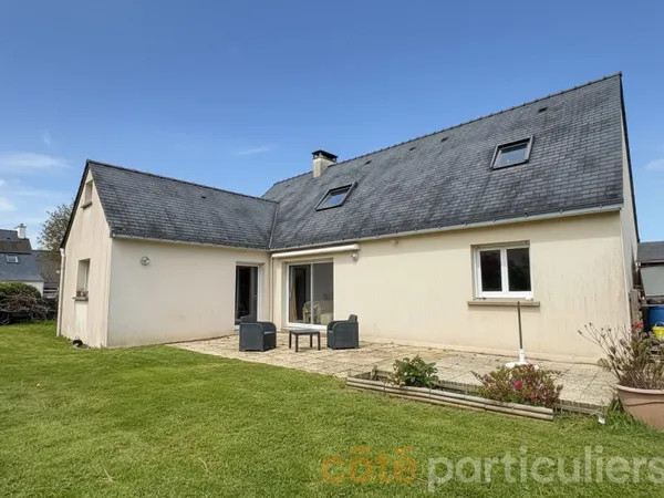 Maison Locmaria-grand-champ 7 pièce(s) 130 m2