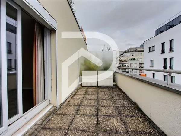 VENTE d'un appartement de 4 pièces 2 chambres (80,28 m² Carre...
