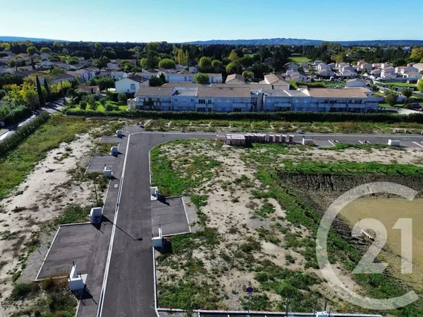 Terrain 345 m²