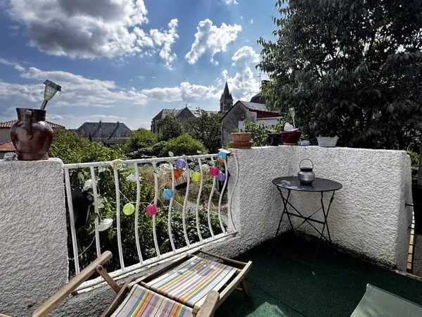 Petite maison de village au coeur de Limogne en quercy