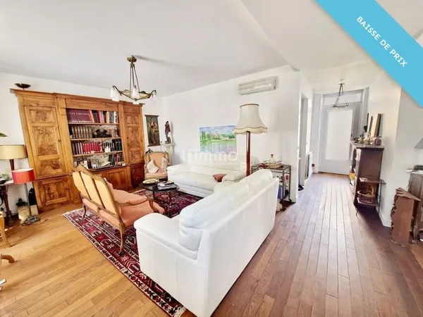 Maison familiale avec dépendance indépendante à Saint-Leu-la-F