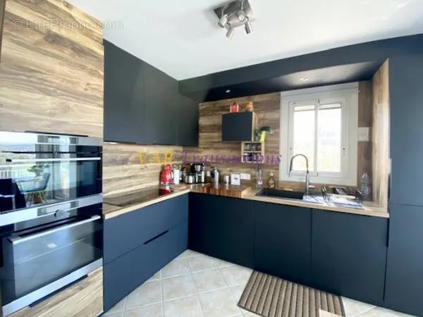 Très belle vue mer, vaste appartement de 130 m2, plain pied, doubles terrasses de 80 m2, 3 chambres,
