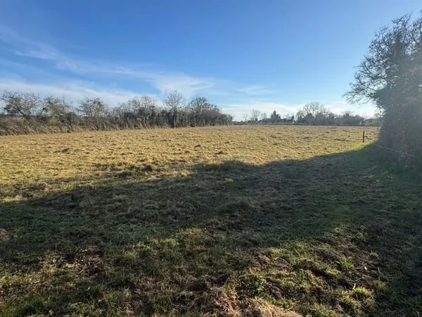 Terrain 691 m²