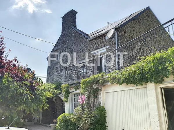 A VENDRE Maison Saint Marc D Ouilly 8 pièce(s) 177 m2