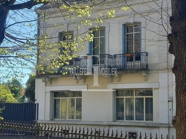 Maison 12 pièces 265 m²