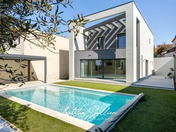 Eoures (13011) - Maison d'architecte contemporaine T4 de 114 m² - Piscine chauffée - Terrain clos 40