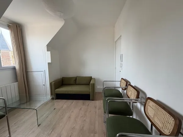 17 rue des trois cailloux, Studio meublé neuf, 1ère location