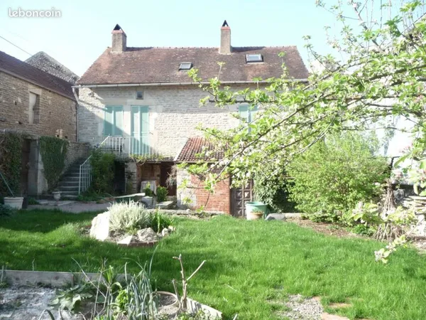 Maison de village secteur Montbard